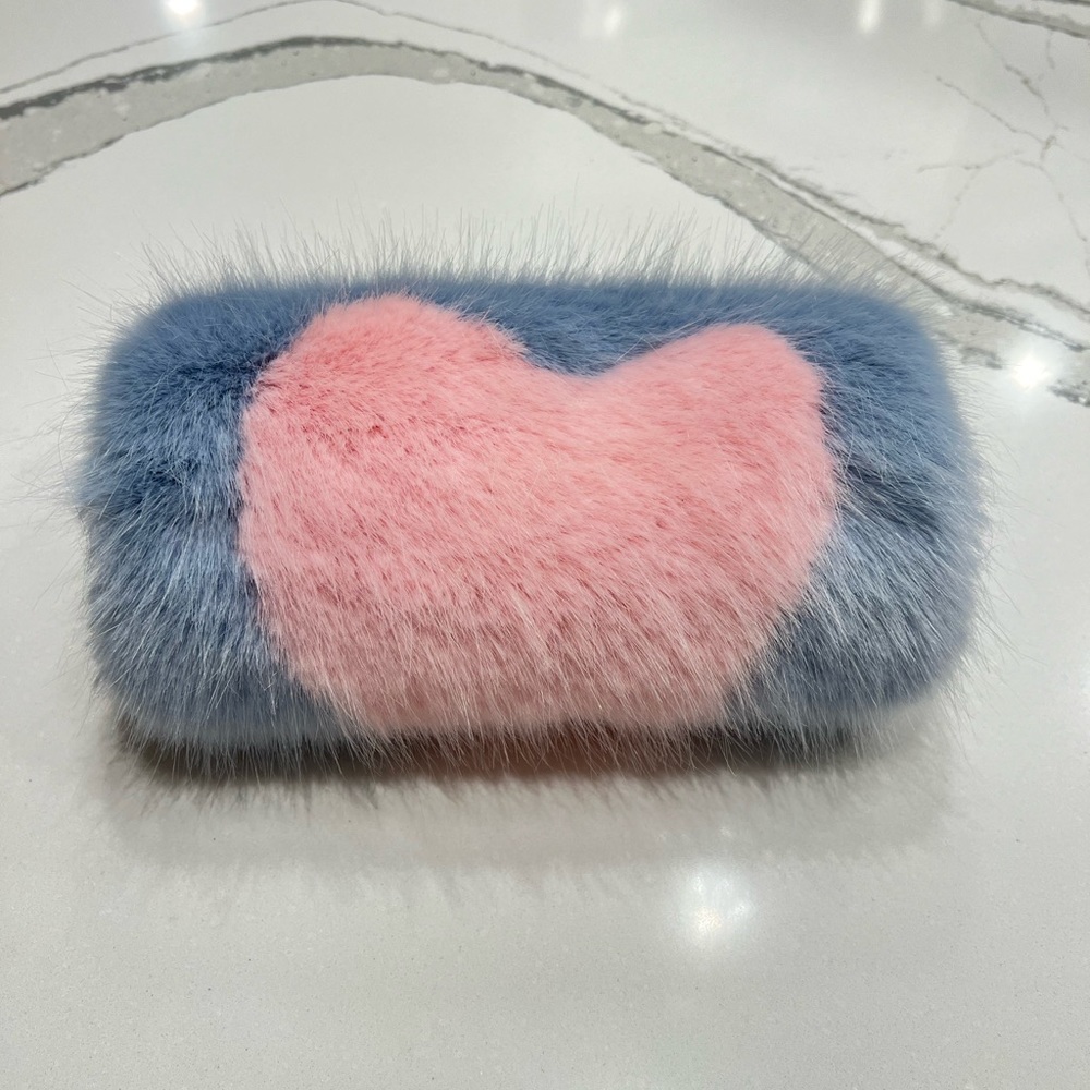 Bandits Girls Faux Fur Heart Hand Warmer or Hand Mitt